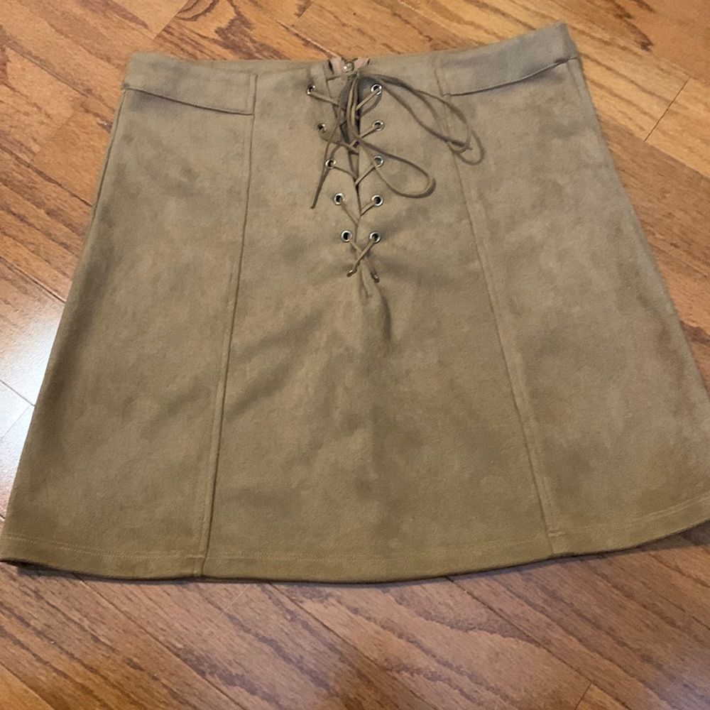 Papaya Size Medium faux suede mini skirt